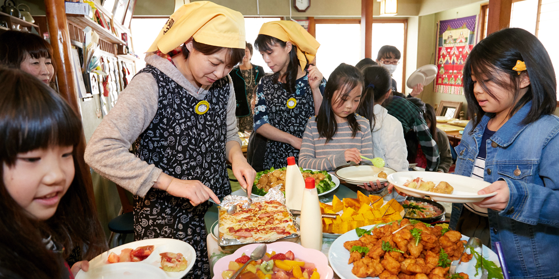 月2回こども食堂を運営し クラブを挙げて子育て支援