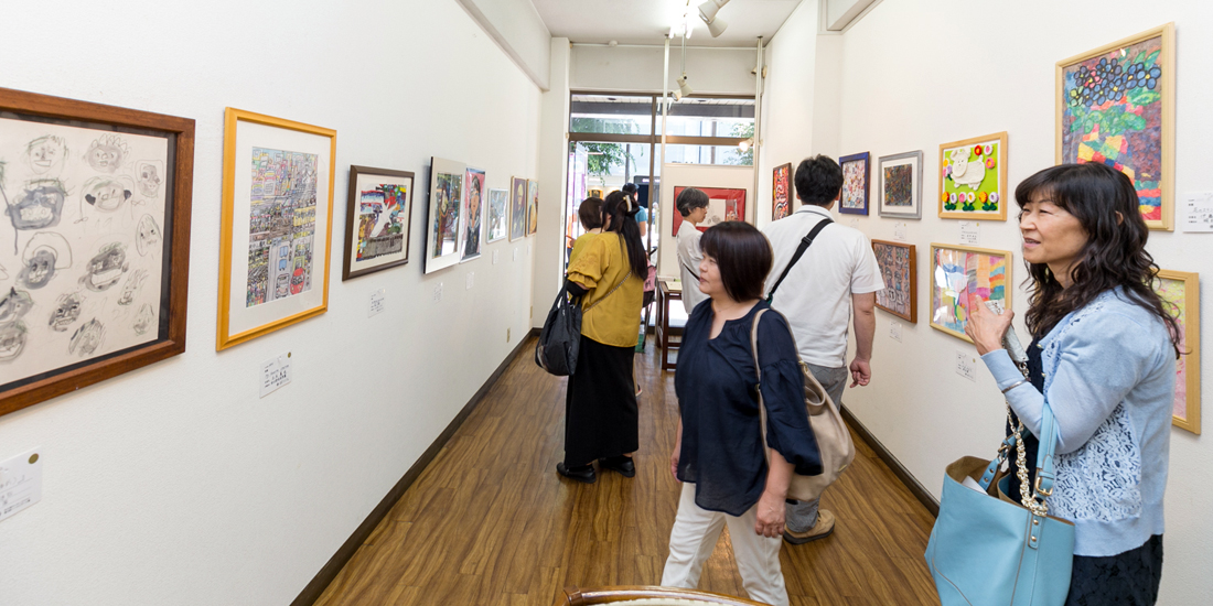 障がいを持つ人の美術展 “ハート♡アート展”