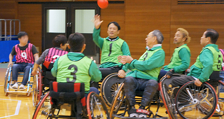 車いすハンドボール大会に参加･協力