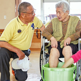 お年寄りにぬくもり届ける 若獅子の湯