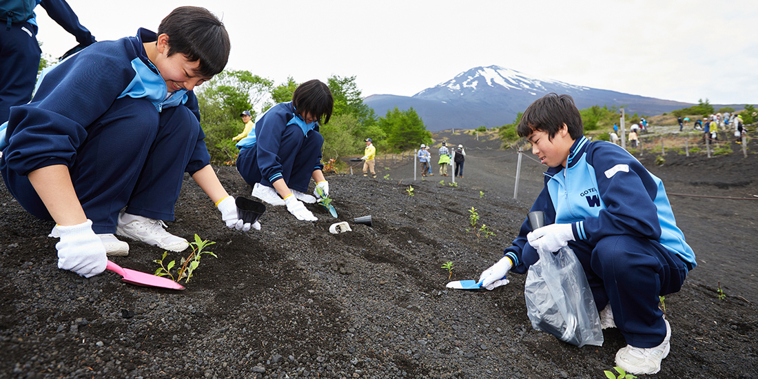 100年の計で挑む 富士山の緑化活動