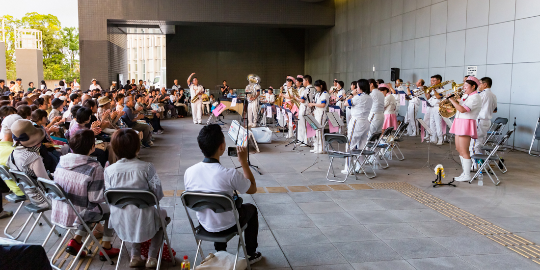 夏の夕暮れ時に響く音 たそがれコンサート