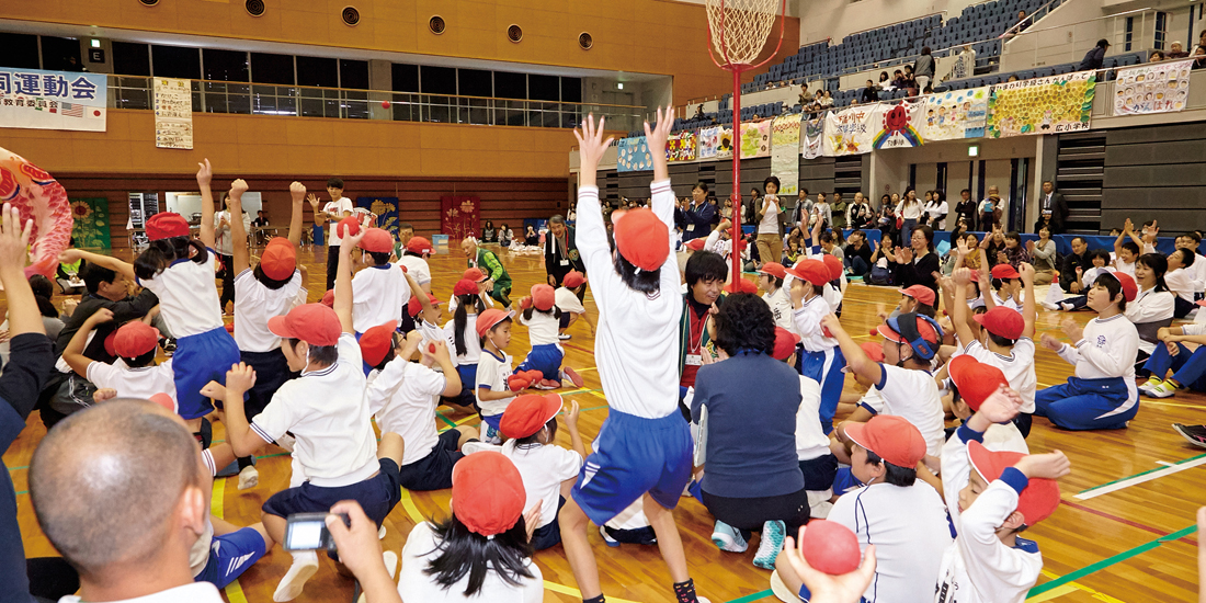 ライオンズが全力応援 特別支援学級合同運動会