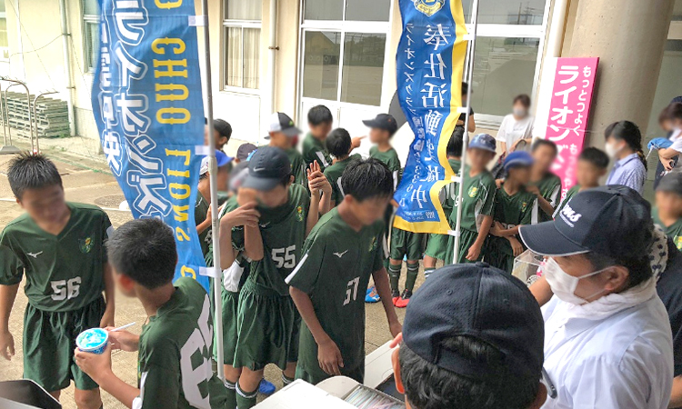 スポーツ少年団にかき氷を出前