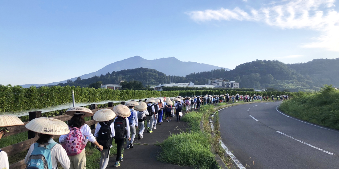 100km徒歩の旅で 子どもたちに生きる力を