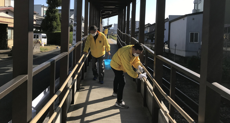 えちぜん鉄道無人駅で 清掃、除菌、感染対策実施