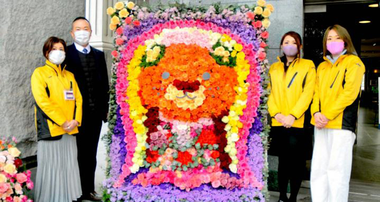 コロナ収束を祈願し花の”みきゃんアマビエ”