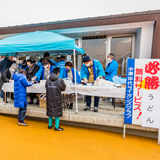 正月少年サッカー大会で”必勝うどん”奉仕