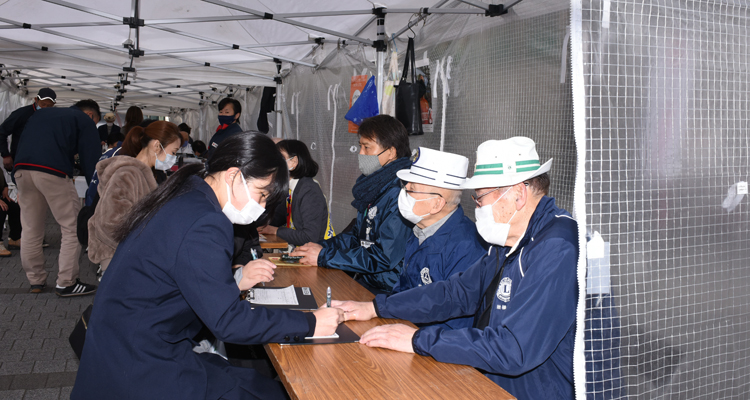 献血活動100回達成と親子2代会長の巡り合わせ