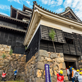 松江城の年末恒例行事 すす払いと天守閣の清掃