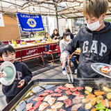 果樹園に現れた1日限りのレストラン