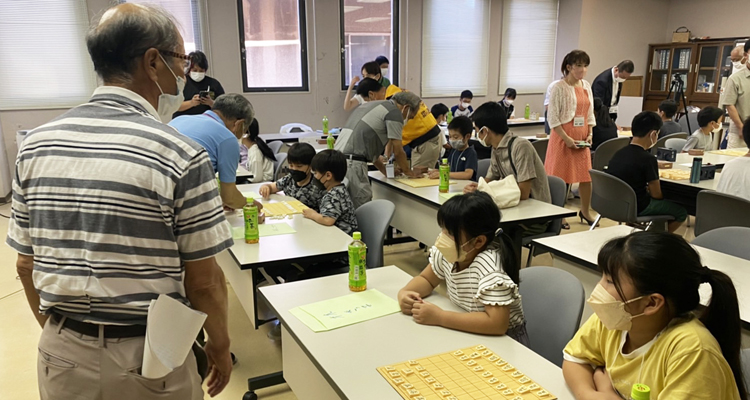 藤井聡太棋士へ続け 小中学生将棋教室