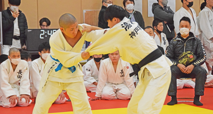 嘉納治五郎生誕の地で中学生の柔道団体戦